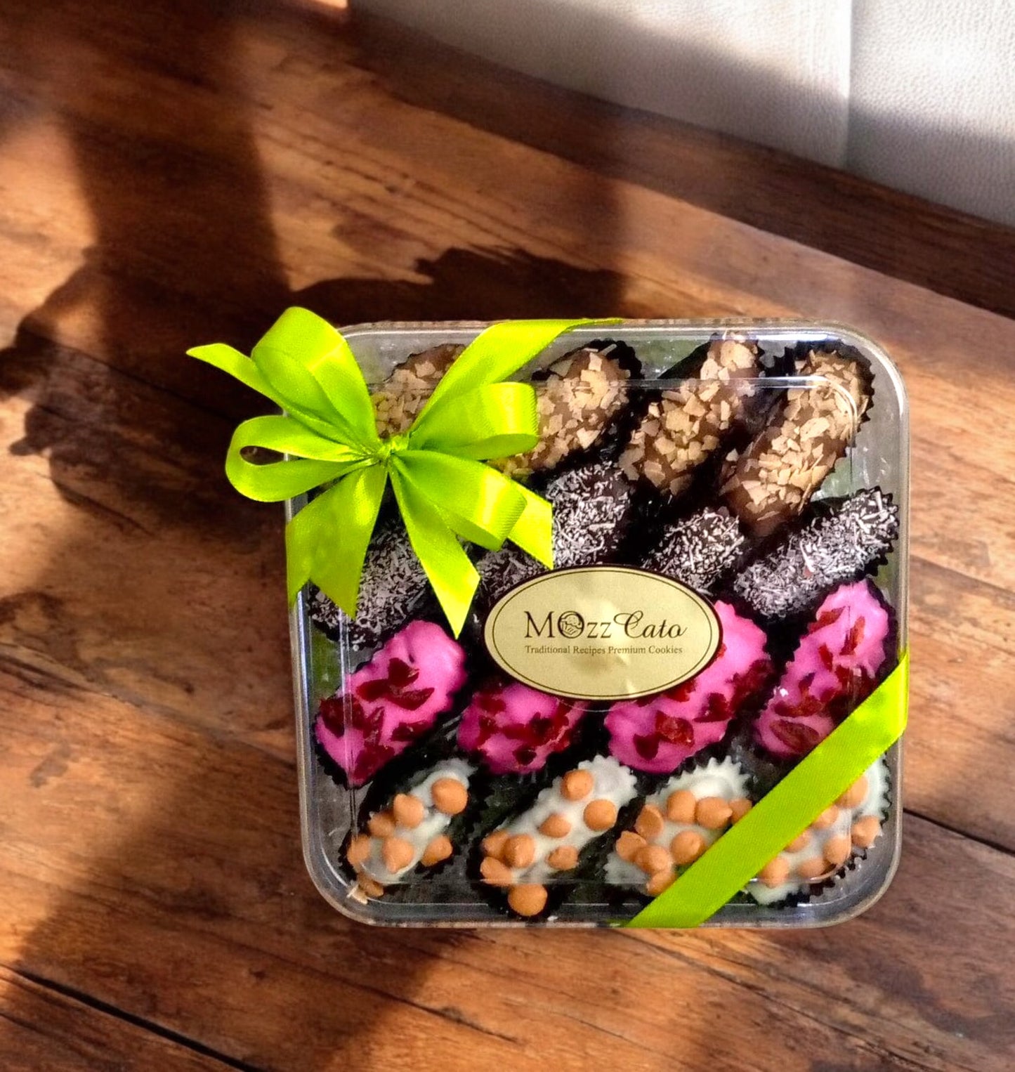 RAYA GIFT SET | SET OF 10- STELLA BELLA STUFFED DATES CHOCOLATE | SET OF 10